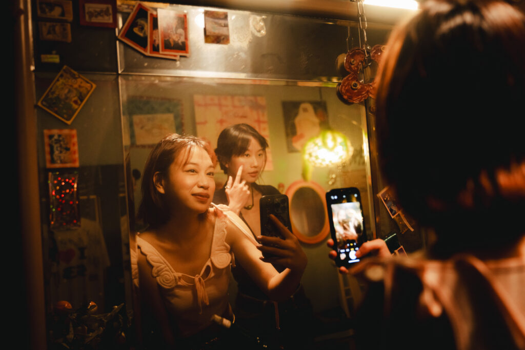 台北怪物女孩：藝術家黃噗助X設計師歐陽萱——當安全感匱乏變成一場溫柔的共同創作