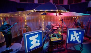 玉成戲院錄音室推出全新一季「CINEMAPHONIC」Live Session 昆蟲白、Robot Swing、恐龍的皮搞笑登場